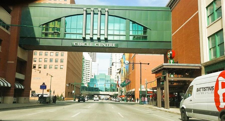 Apartment Free Parking! Downtown Lucas Oil- Conv Center Skywalk #4 Indianapolis