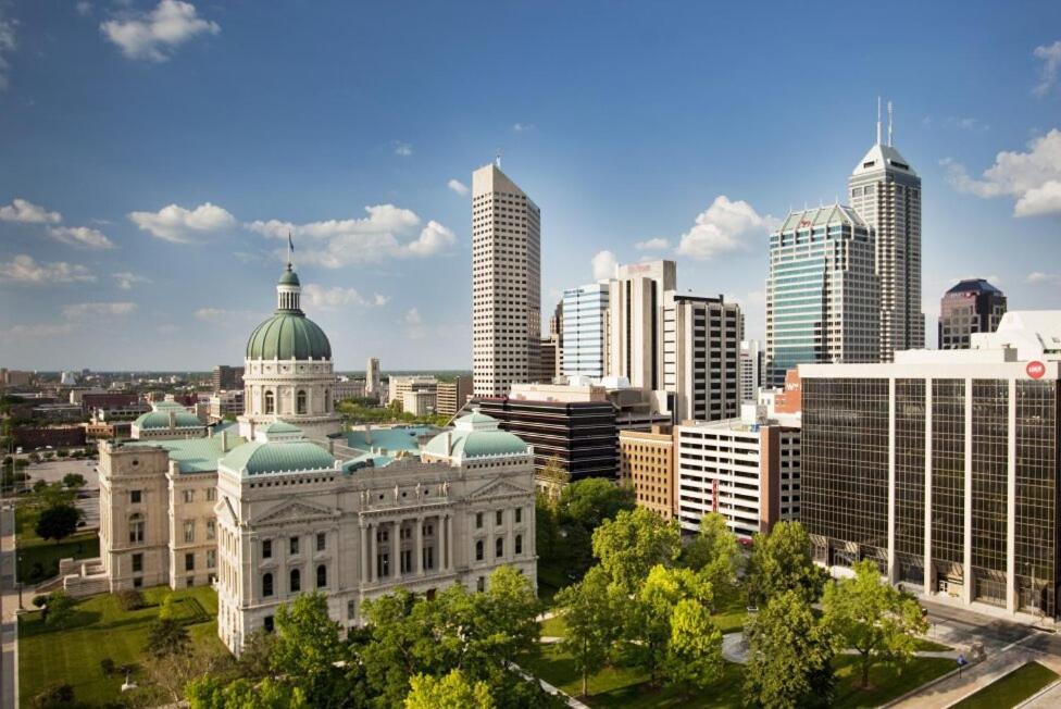 Free Parking! Downtown Lucas Oil- Conv Center Skywalk #4 Apartment Indianapolis
