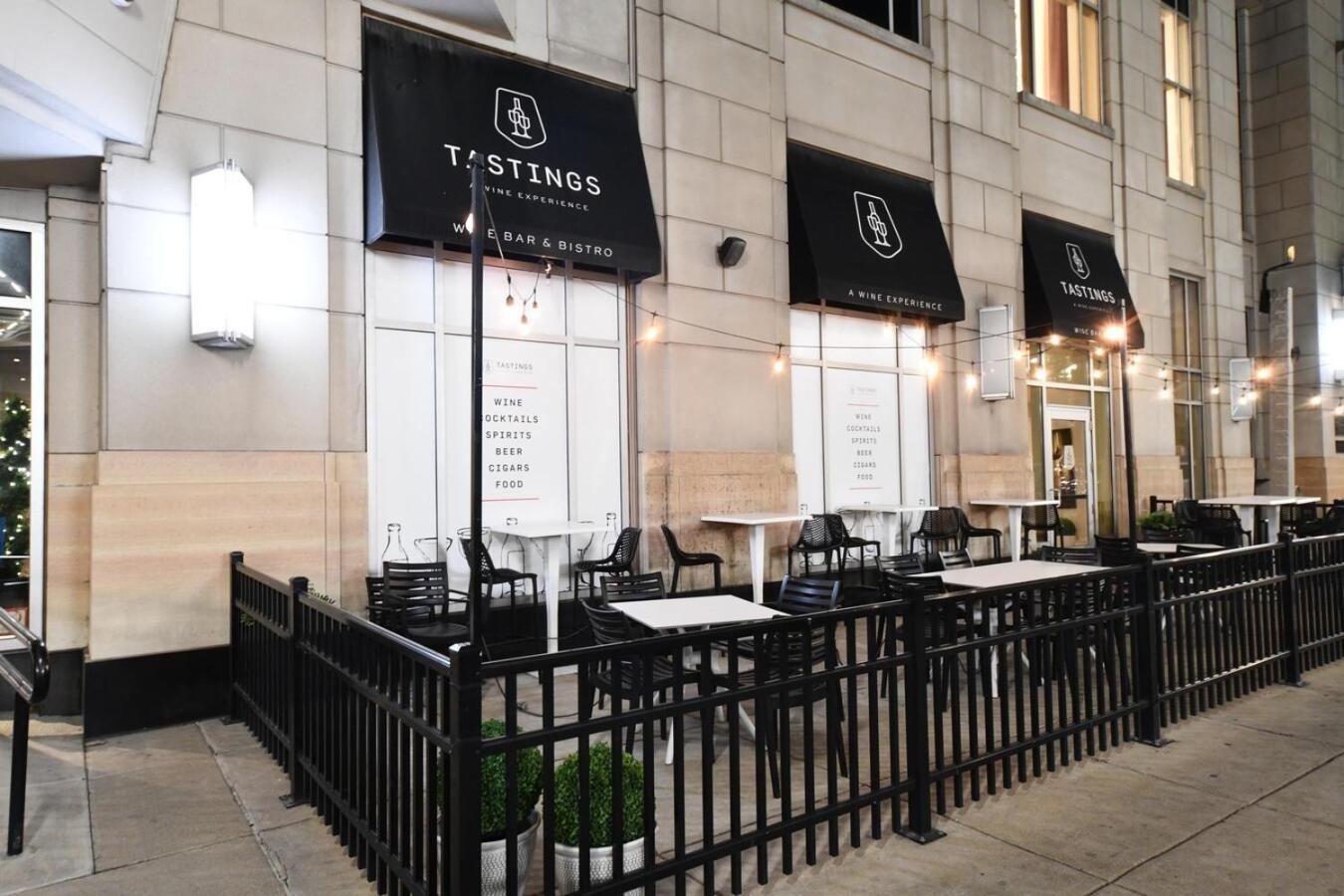 Apartment Free Parking! Downtown Lucas Oil- Conv Center Skywalk #4